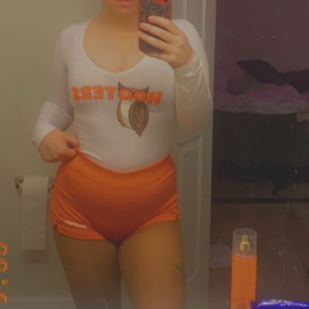 2021 HOOTER GIRL UNIFORM! Shirt only. Never worn!